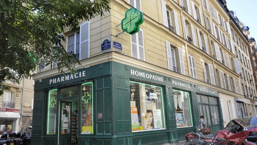 Une pharmacie à Paris