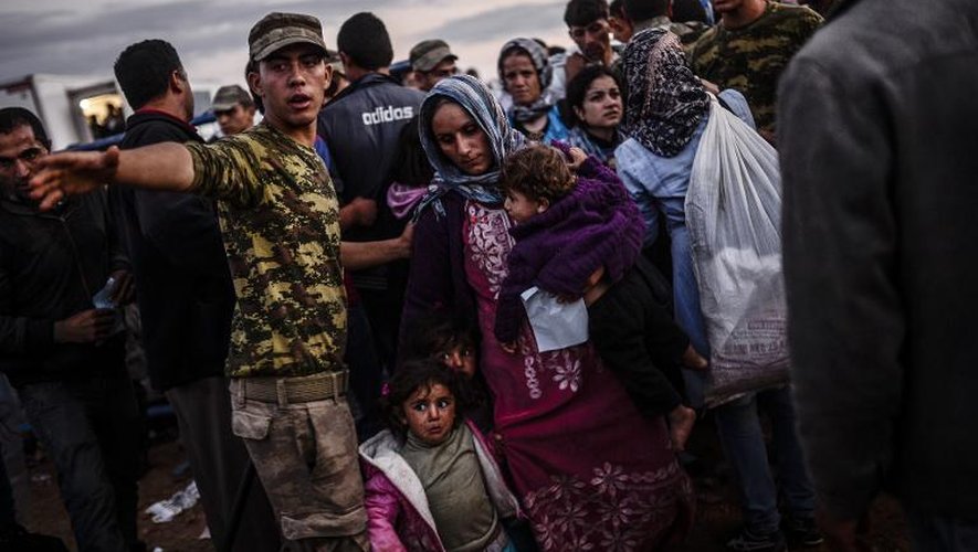 Arrivée de réfugiés kurdes syriens le 29 septembre 2014 à Suruc à la frontières entre la Syrie et la Turquie