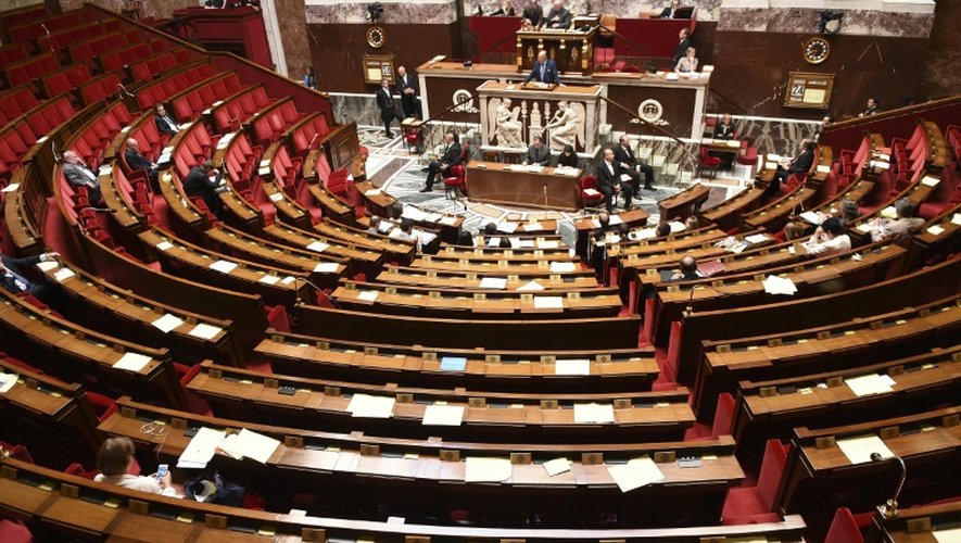 L'Assemblée nationale vote le rétablissement de l'autorisation de sortie du territoire pour les mineurs pour tenter de limiter les départs vers des zones de conflits comme la Syrie