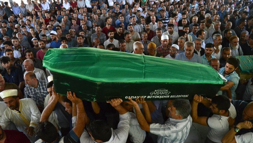 Obsèques, le 21 août 2016 d'une des victimes tuées par un attentat commis lors d'un mariage à Gaziantep