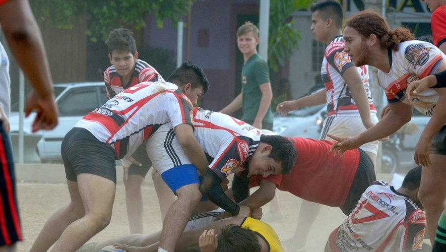 Des jeunes Colombiens participent à un entraînement de rugby, le 7 octobre 2015 à Cucuta