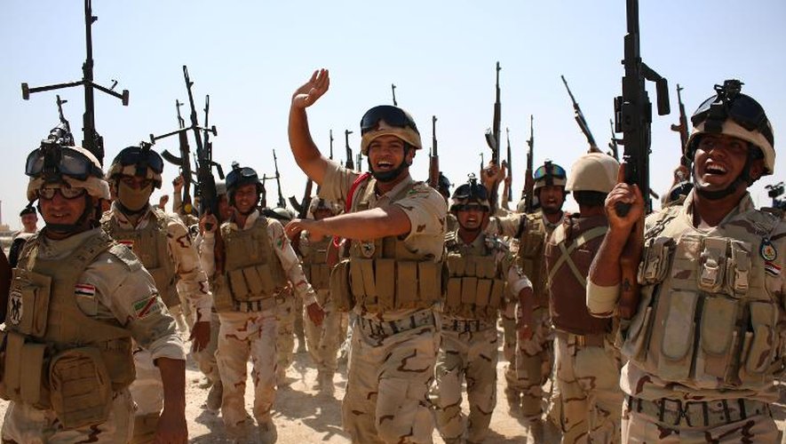 Des soldats Irakiens durant un entraînement dans la ville chiite de Bassorah le 14 septembre 2014