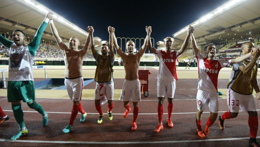 Les joueurs de l'AS Monaco fêtent leur qualification pour la phase de poules de la Ligue des champions, le 23 août 2016 à Louis-II