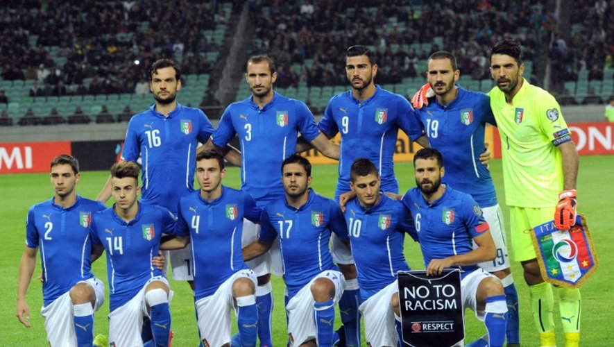 L'équipe d'Italie pose avant le match de qualification pour l'Euro-2016 contre l'Azerbaïdjan, le 10 octobre 2015 à Bakou