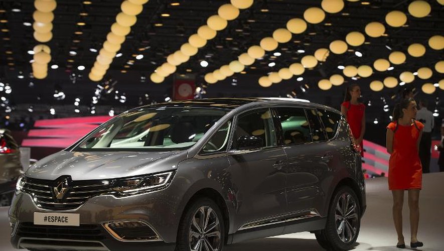 La nouvelle Renault Espace exposée au Mondial de l'automobile le 3 octobre 2014 porte de Versailles à Paris