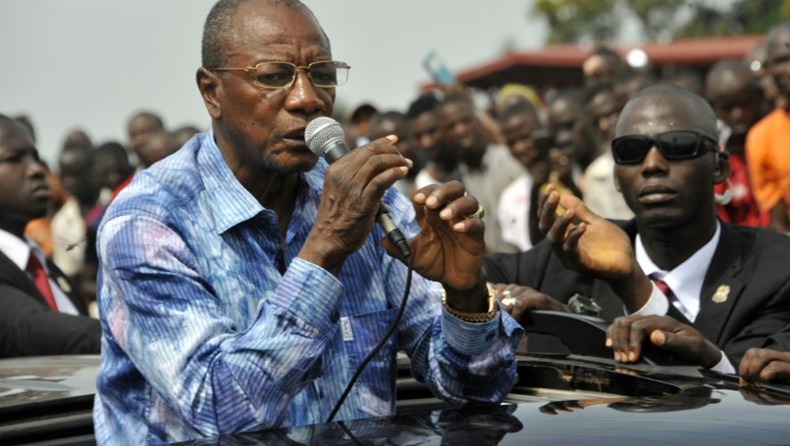 Le président guinéen sortant  Alpha Condé en campagne le 9 octobre 2015 à Conakry