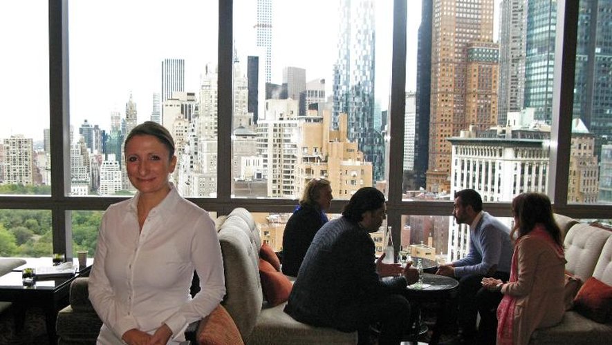 Anne-Sophie Pic pose dans son restaurant lors d'une interview à l'AFP le 2 octobre 2014 à New York