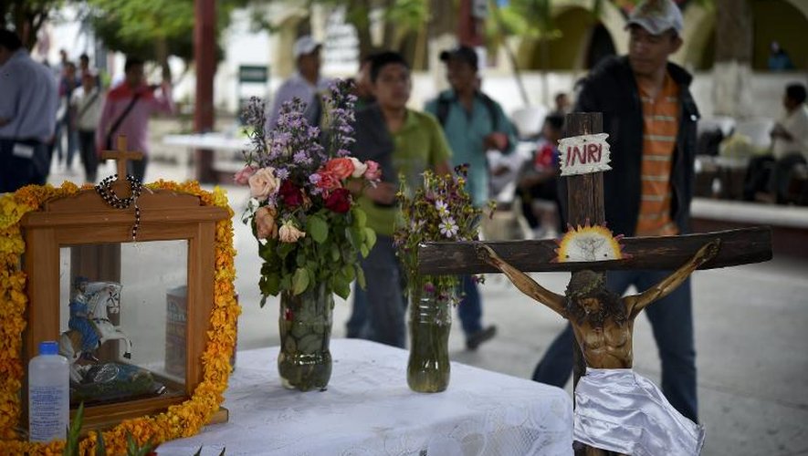Un autel à la mémoire des étudiants disparus, à Ayotzinapa, dans l'Etat du Guerrero, le 5 octobre 2014 au Mexique