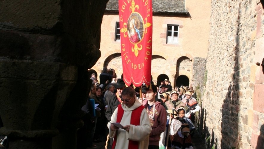 A Conques, la procession de sainte Foy tout en majesté