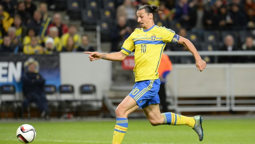 Zlatan Ibrahimovic auteur du premier but de la Suède face à la Moldavie en qualifications à l'Euro-2016, le 12 octobre 2015 à Solna près de Stockholm