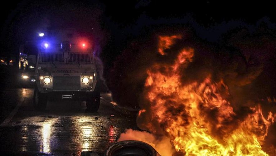 Violentes manifestations prokurdes à Diyarbakir, en Turquie, le 7 octobre 2014