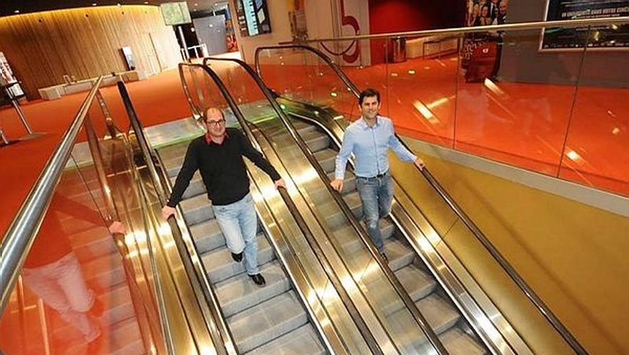 Yann Marie (à gauche) et son associé, dans les locaux de Cap Cinéma.