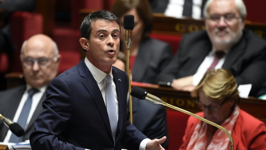 Le Premier ministre, Manuel Valls, à l'Assemblée nationale lors des questions au gouvernement, le 14 octobre 2015