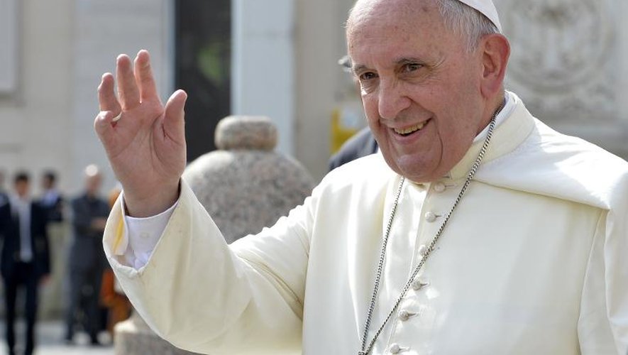Le pape François, le 8 octobre 2014, place Saint Pierre à Rome
