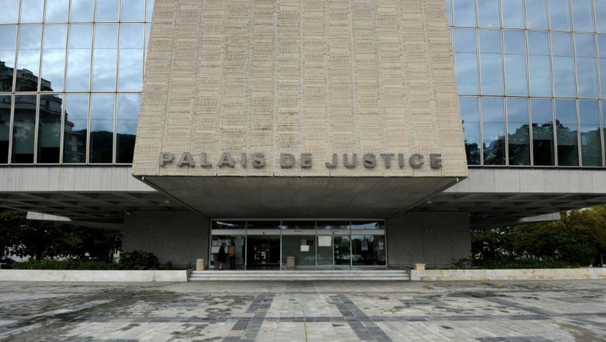 L'entrée du tribunal d'Annecy le 12 septembre 2012
