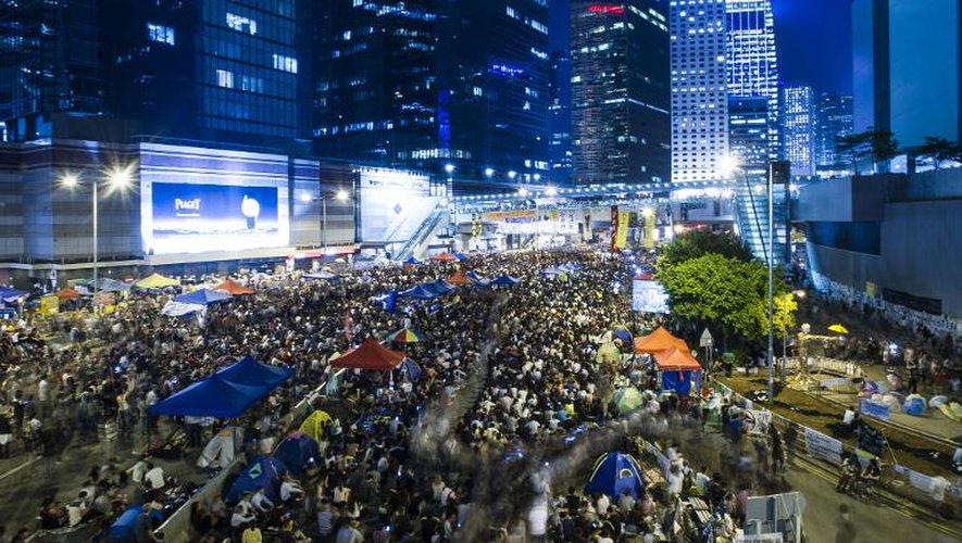 Des manifestants prodémocratie se sont rassemblés dans les rues de Hong Kong, après l'annulation de pourpalers par les autorités, le 10 octobre 2014