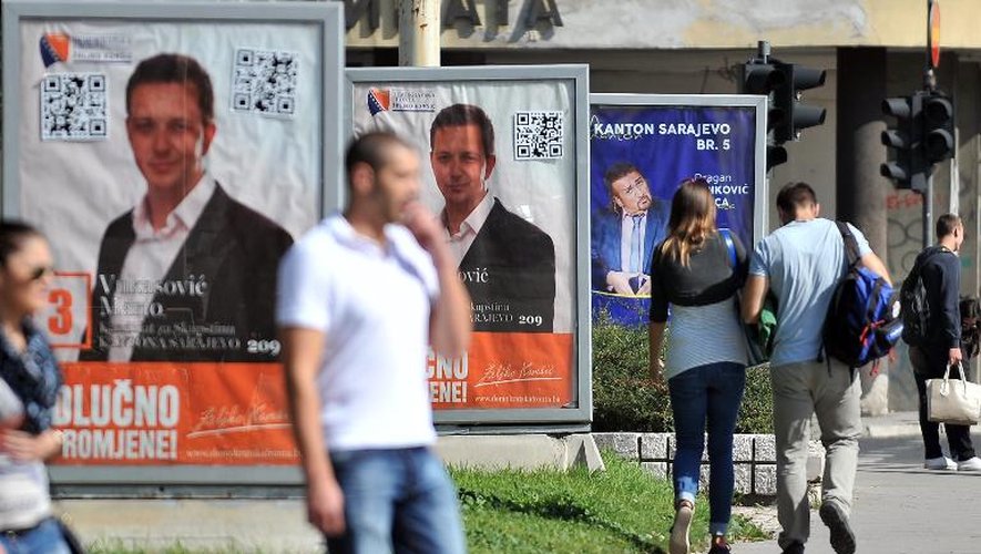 Des affiches électorales pour les élections générales, le 9 octobre 2014 à Sarajevo, en Bosnie