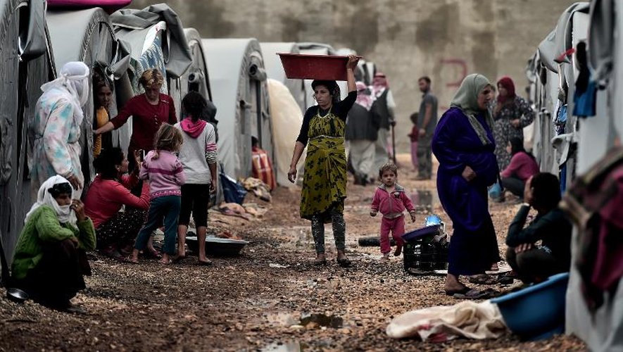 Un camp de réfugiés kurdes syriens qui ont fui les combats à Kobané, le 11 octobre 2014 à Suruc, à la frontière syro-turque