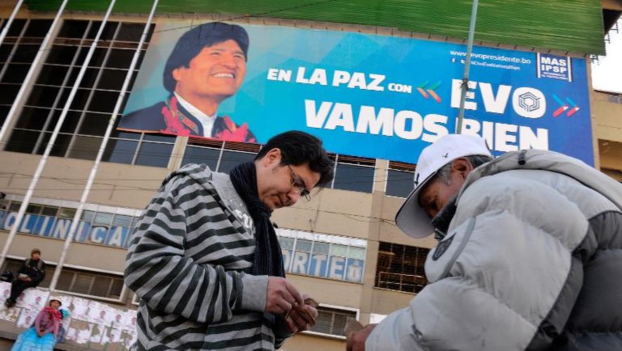Affiche électorale du président bolivien Evo Morales, à La Paz le 11 octobre 2014