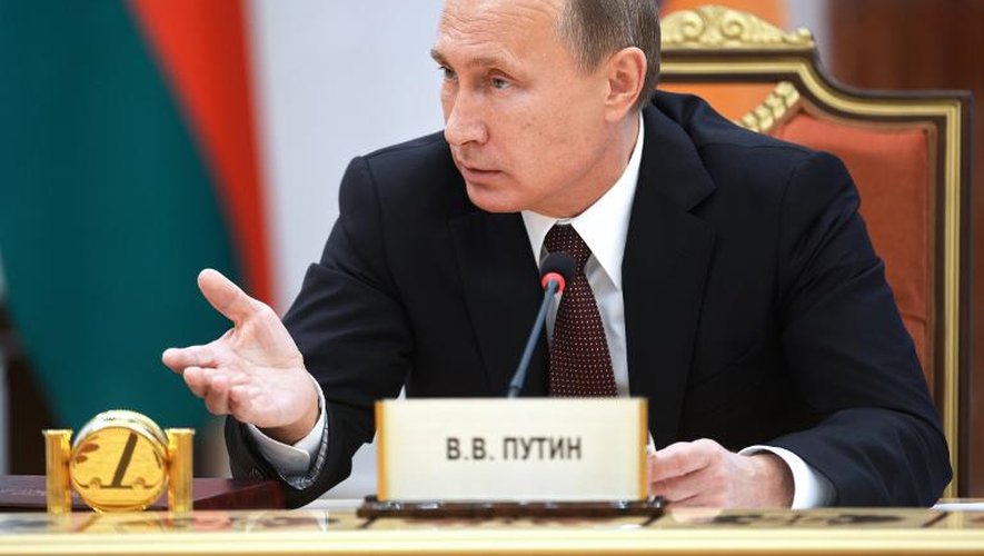 Le président russe Vladimir Poutine, le 10 octobre 2014 à Minsk