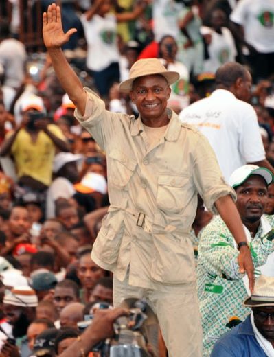 L'opposant guinéen Cellou Dalein Diallo lors de sa campagne électorale, le 8 octobre 2015 à Conakry