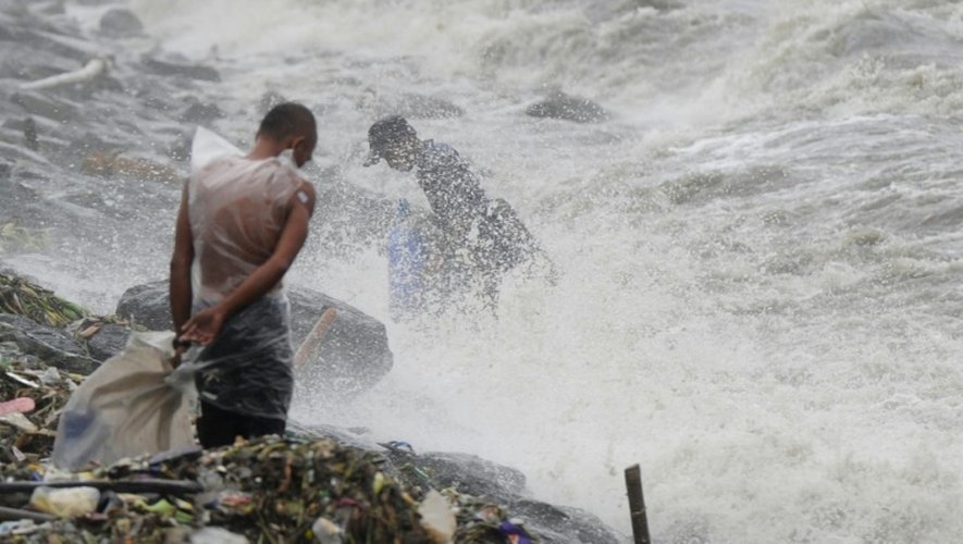 Le typhon Koppu touche Manille, le 18 octobre 2015