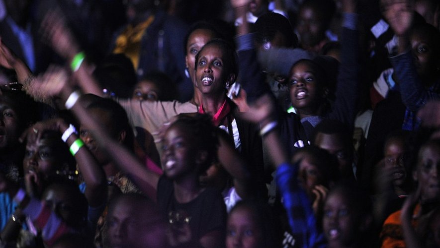 Le public enflammé du chanteur belge d'origine rwandaise, Stromae, en concert à Kigali, le 17 octobre 2015