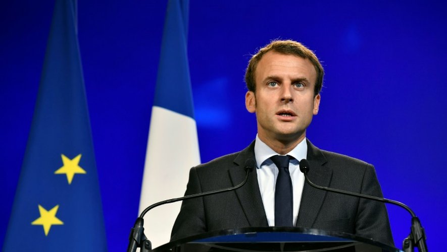 Emmanuel Macron lors de la cérémonie de passation de pouvoirs le 31 août 2016 à Bercy à Paris