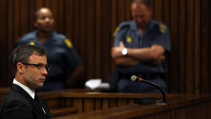 L'athlète paralympique sud-africain Oscar Pistorius, lors de son procès le 16 octobre 2014 au tribunal de Pretoria