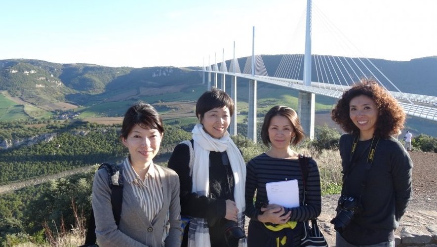 Venus de Chine, du Japon et du Brésil, les journalistes ont pu notamment apprécier le viaduc de Millau.