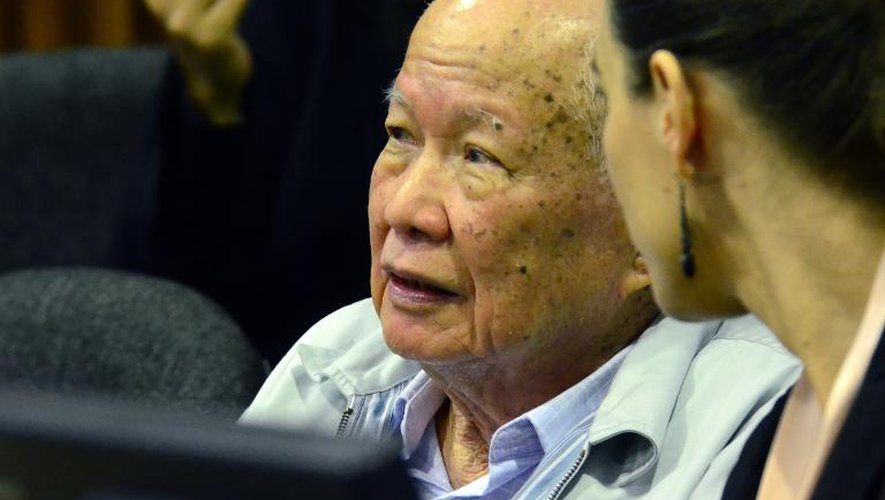 Le chef de l'Etat du "Kampuchéa démocratique" Khieu Samphan, 83 ans, au tribunal de Phnom Penh, le 17 octobre 2014, au Cambodge
