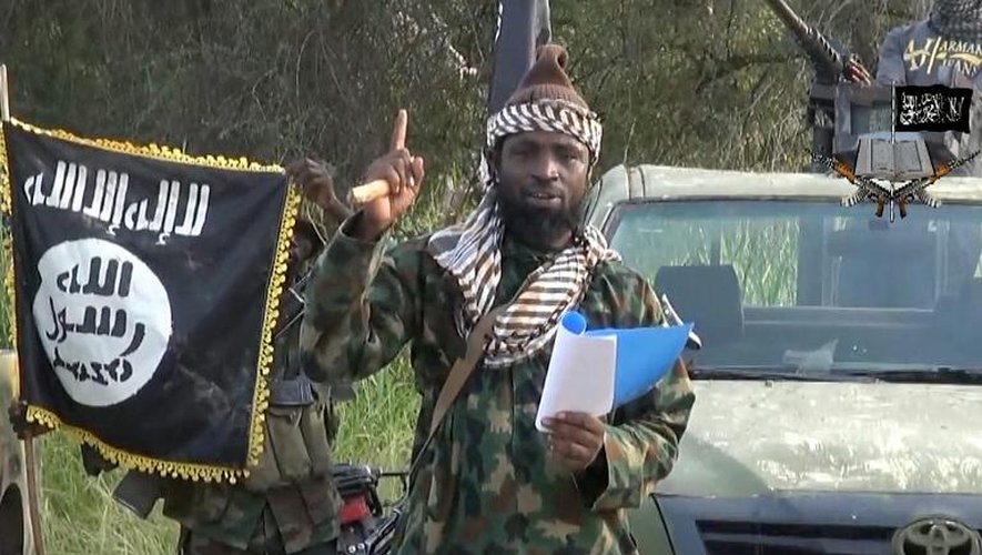 Image tirée d'une vidéo obtenue par l'AFP le 2 octobre 2014 et diffusée par Boko Haram montrant le chef du groupe extrémiste islamique, Abubakar Shekau, lisant une déclaration