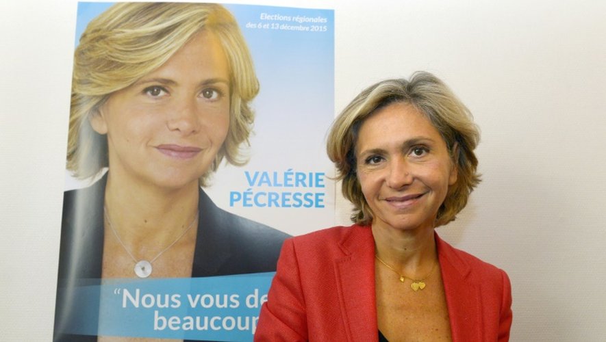Valerie Pecresse, devant son affiche électorale pour les régionales le 18 septembre 2015 à Paris