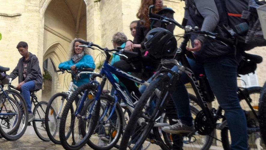 Le vélo un moyen insolite de découvrir le Villefranchois.