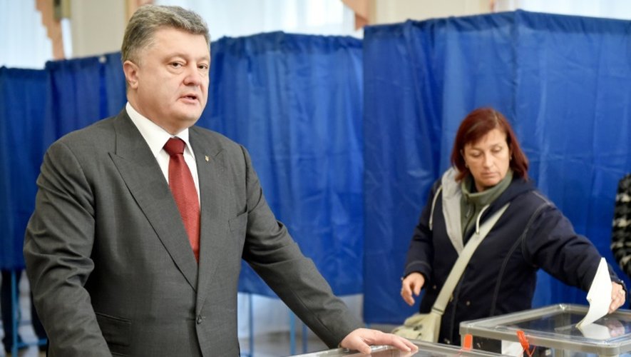 Vote du président Petro Porochenko le 25 octobre 2015 à Kiev