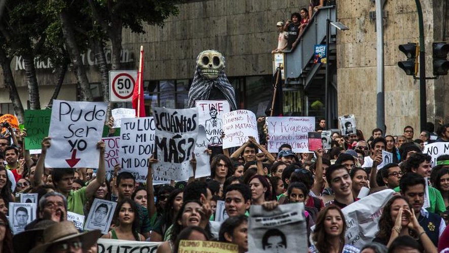 Manifestation pour obtenir justice dans la disparition de 43 étudiants, le 22 octobre 2014 à Guadalajara, au Mexique