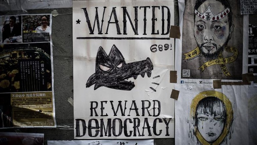 Des affiches réalisées par les manifestants pro-démocratie à Hong Kong, le 23 octobre 2014