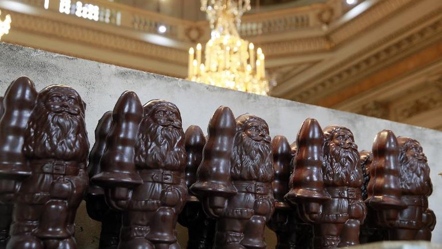 Des figurines de l'exposition "Chocolate Factory" de Paul McCarthy à la Monnaie de Paris, le 24 octobre 2014