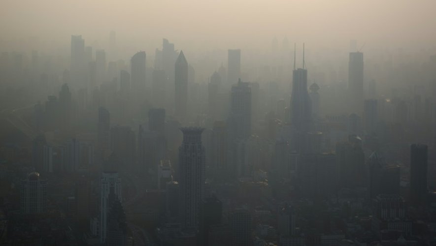 Nuage de Pollution sur la ville de  Shanghai en Chine, le 28 mars 2016