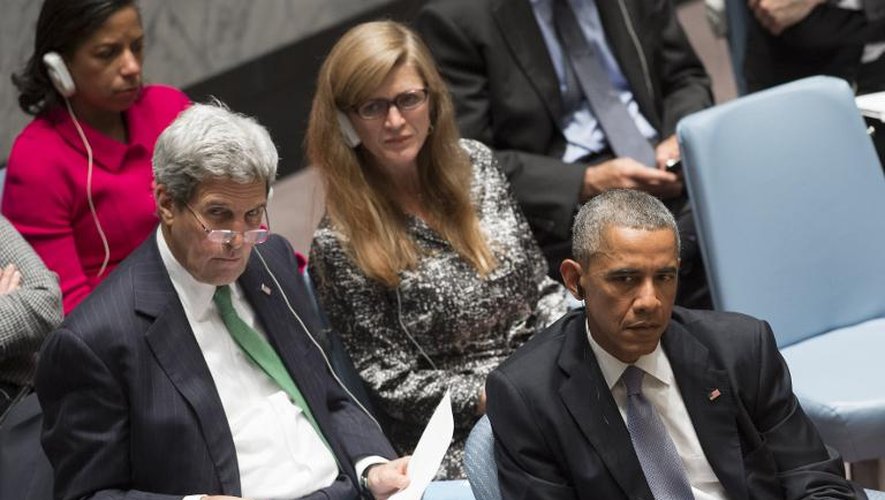 L'ambassadrice américaine à l'ONU Samantha Power entre John Kerry et Barack Obama le 24 septembre 2014 à l'Onu à New York