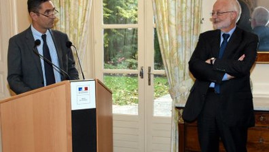 Le nouveau préfet de l'Aveyron, Louis Laugier, a remercié Denis Chaput pour son «sens du service public».