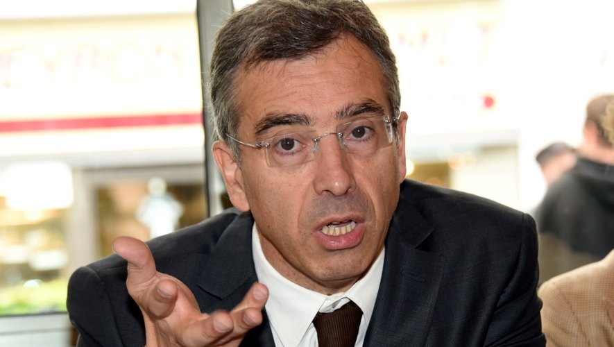 Selon plusieurs médias, le candidat Dominique Reynié très remonté contre le sénateur de l'Hérault Jean-Pierre Grand aurait finalement porté plainte pour "violation du secret professionnel, et détournement de correspondance".
