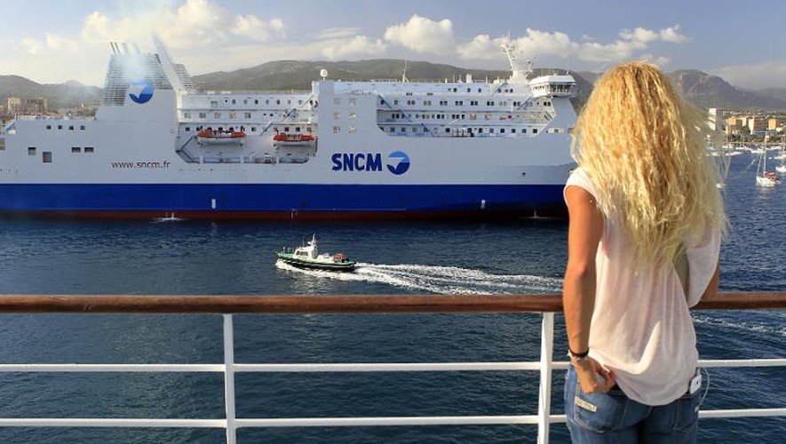 Un ferry "Paglia Orba" de la SNCM dans le port d'Ajaccio, en Corse, le 10 juillet 2014
