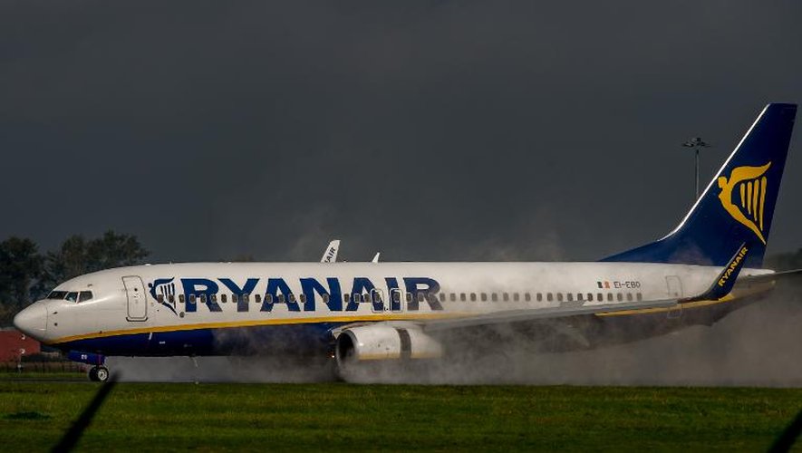 Un Boeing de la compagnie Ryanair le 11 octobre 2014 à l'aéroport de Lille-Lesquin