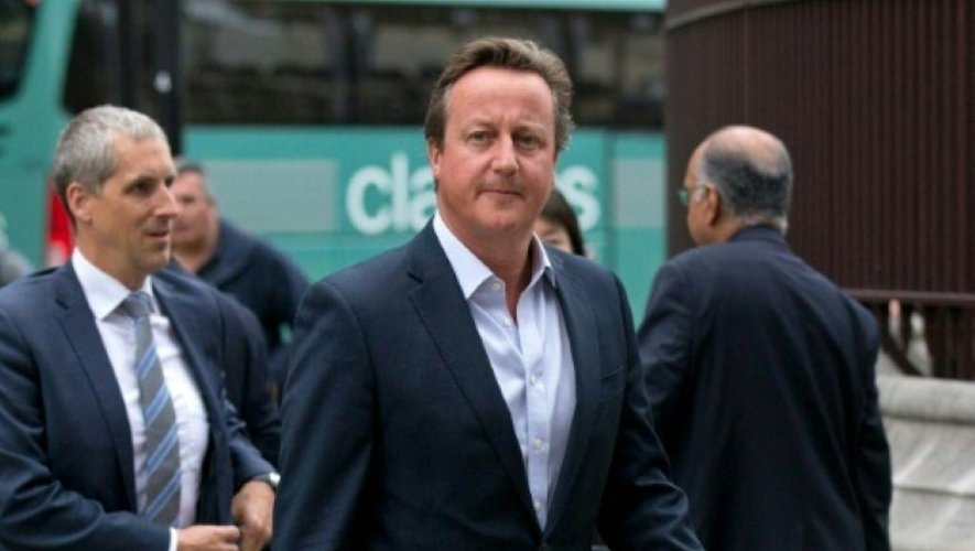 L'ancien Premier ministre britannique David Cameron arrive au Parlement, le 5 septembre 2016 à Londres