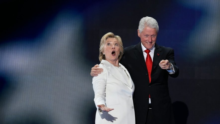 Bill et Hillary Clinton à Philadelphie lors de la dernière convention des démocrates, le 28 juillet 2016