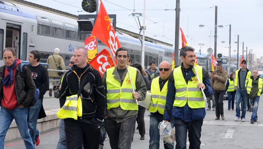 Manifestation de cheminots de Miramas le 12 avril 2010 à la gare Saint-Charles de Marseille