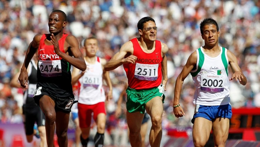 Le 8 septembre 2012, Abdellatif Baka, a droite, remporte le 800 m T13 lors des jeux Paralympiques de Londres