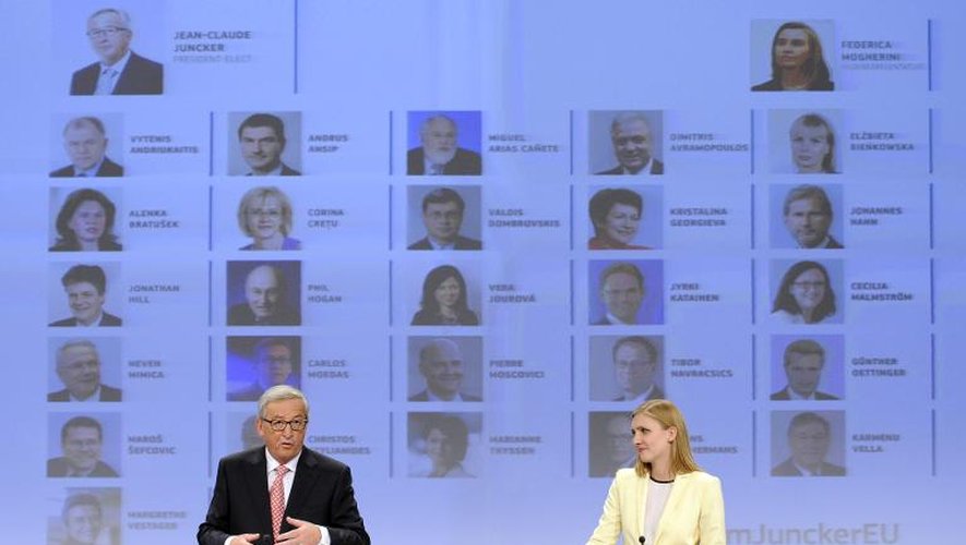 Le nouveau président de la Commission européenne, Jean-Claude Juncker, présente son équipe de commissaires lors d'une conférence de presse à Bruxelles le 10 septembre 2014