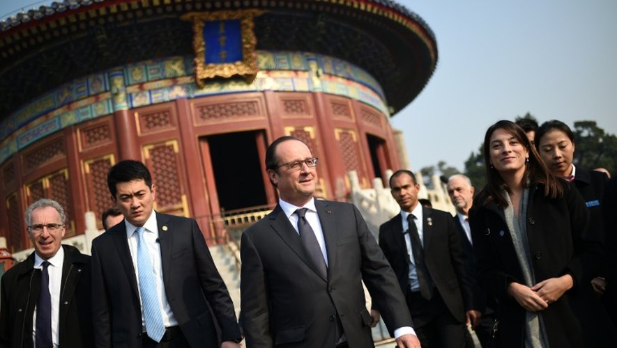 François Hollande lors d'une visite au Temple of Heaven le 3 novembre 2015 à Pékin